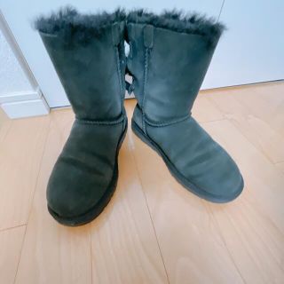 希少!!】 □大人気□UGG□ムートンブーツ□新品未使用□ネイビー