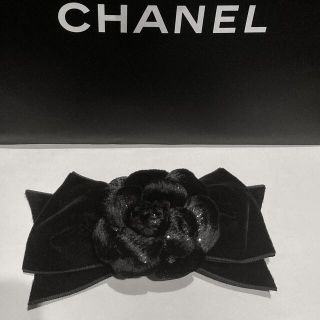 シャネル(CHANEL)のシャネル❤ベルベット リボン ブローチ(ブローチ/コサージュ)