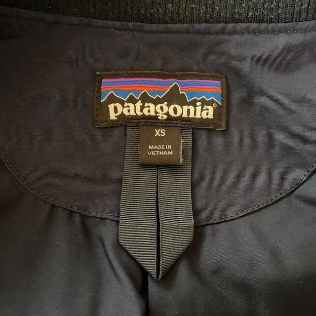 patagonia(パタゴニア)のpatagonia  紺色ボアジャンバー　メンズXS（レディースM相当） レディースのジャケット/アウター(ブルゾン)の商品写真