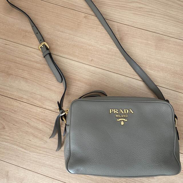 匿名配送 翌日発送 PRADA ダブルジップショルダーバッグ