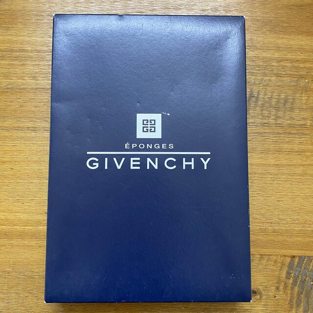 GIVENCHY(ジバンシィ)の【新品未使用】GIVENCHY  タオル　セット インテリア/住まい/日用品の日用品/生活雑貨/旅行(タオル/バス用品)の商品写真