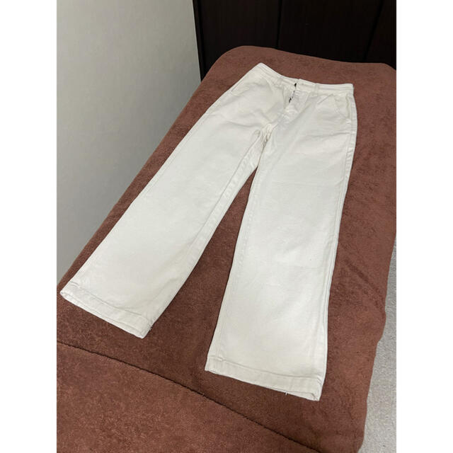 ジーンズ　ホワイトジーンズ　デニムジーンズ　ズボン　パンツ　ロングパンツ　韓国 レディースのパンツ(デニム/ジーンズ)の商品写真