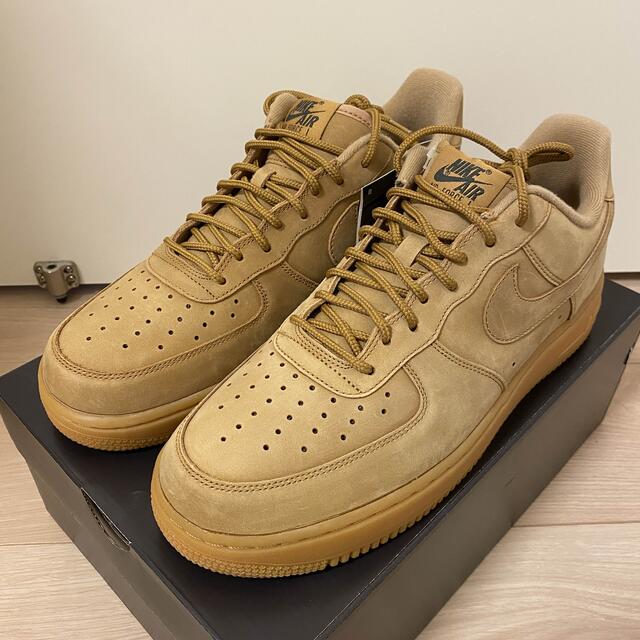 NIKE(ナイキ)の【完売品】NIKE AIR FORCE 1 '07 WB FLAX 2017 メンズの靴/シューズ(スニーカー)の商品写真