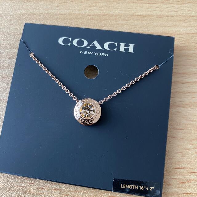 COACH(コーチ)の新品　正規品　COACH ネックレス　ピンクゴールド レディースのアクセサリー(ネックレス)の商品写真