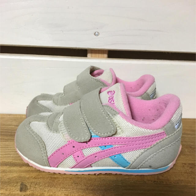 asics(アシックス)のasics アシックススニーカー 14cm キッズ/ベビー/マタニティのベビー靴/シューズ(~14cm)(スニーカー)の商品写真