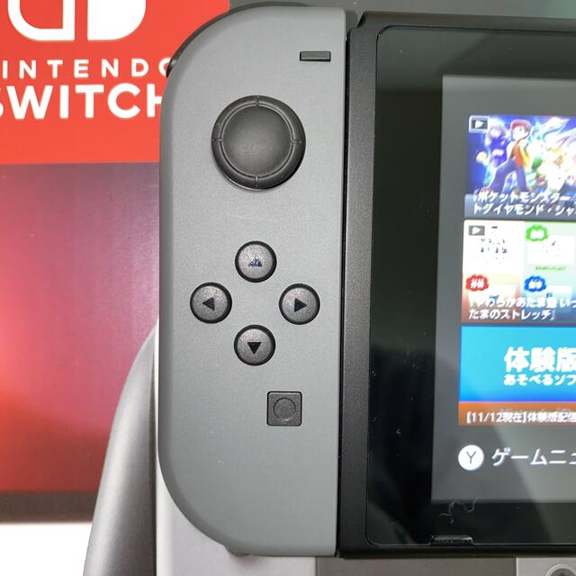 Nintendo Switch(ニンテンドースイッチ)の任天堂スイッチ　Nintendo Switch　本体　ほぼ新品　 エンタメ/ホビーのゲームソフト/ゲーム機本体(家庭用ゲーム機本体)の商品写真