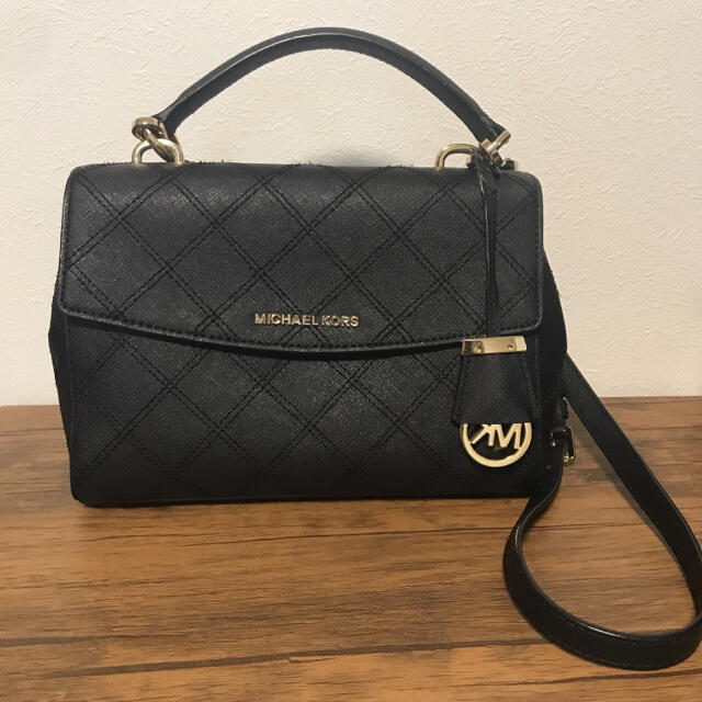 Michael Kors(マイケルコース)のマイケルコース　ショルダーバッグ　ハンドバッグ レディースのバッグ(ショルダーバッグ)の商品写真