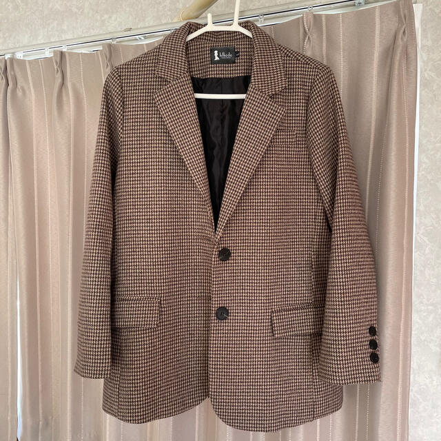 brown jacket