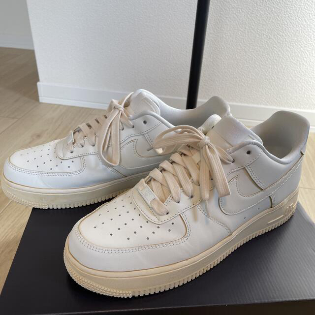 NIKE AIR FORCE 1 '07 LV8 "MADE YOU LOOK"