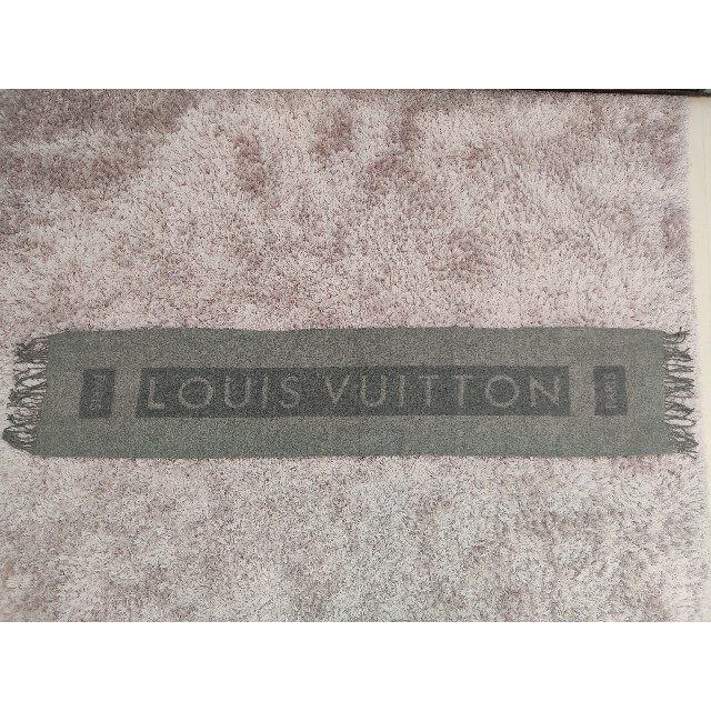 LOUIS VUITTON　カシミヤマフラー