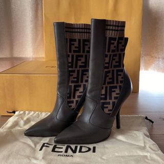 FENDI ズッカ柄 ソックス