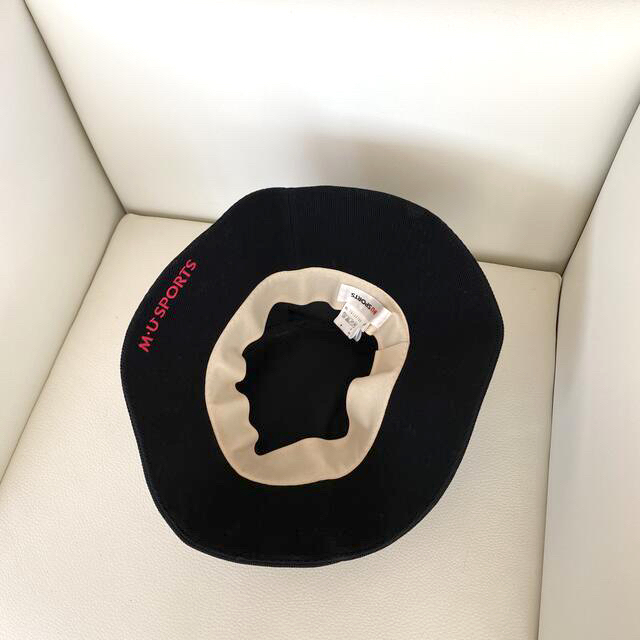 ミエコウエサコ　黒　帽子　ゴルフ Fサイズ スポーツ/アウトドアのゴルフ(ウエア)の商品写真