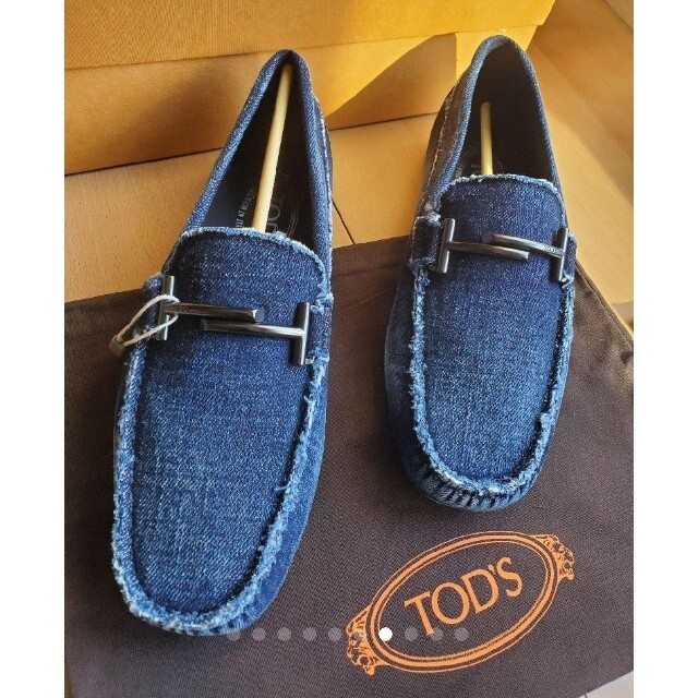 TOD'S(トッズ)の【新品】TOD'S　デニム地　モカシン　24.5cm インディゴブルー レディースの靴/シューズ(スリッポン/モカシン)の商品写真