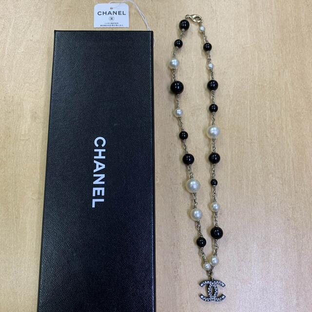 CHANEL(シャネル)のシャネル オニキス パール調 ネックレス 45cm レディースのアクセサリー(ネックレス)の商品写真