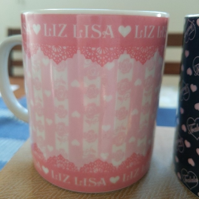 LIZ LISA(リズリサ)のLIZ LISA♡TRALALA  ペアマグカップ　リズリサ　非売品 インテリア/住まい/日用品のキッチン/食器(グラス/カップ)の商品写真
