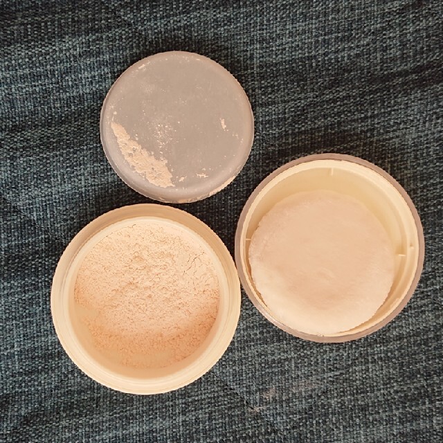 MENARD JUPITER  Face powder 3