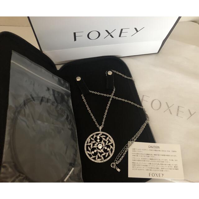 FOXEY - 新品未使用 FOXEY フォクシー ラインストーンサークル ...