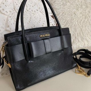 ミュウミュウ(miumiu)のミュウミュウ miu miu 本革 マドラス フィオッコ リボンバッグ  美品 (ハンドバッグ)