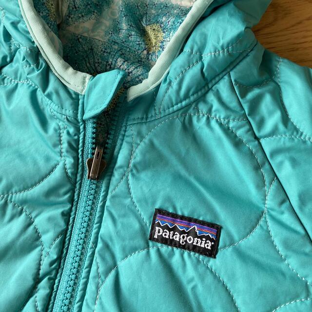 patagonia(パタゴニア)の【セール】patagonia 花柄　リバーシブルダウン キッズ/ベビー/マタニティのキッズ服女の子用(90cm~)(ジャケット/上着)の商品写真