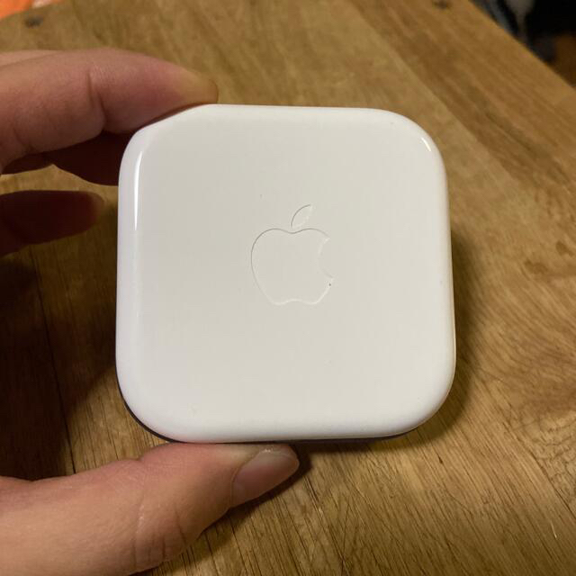 Apple(アップル)のアップル　イヤホン スマホ/家電/カメラのオーディオ機器(ヘッドフォン/イヤフォン)の商品写真