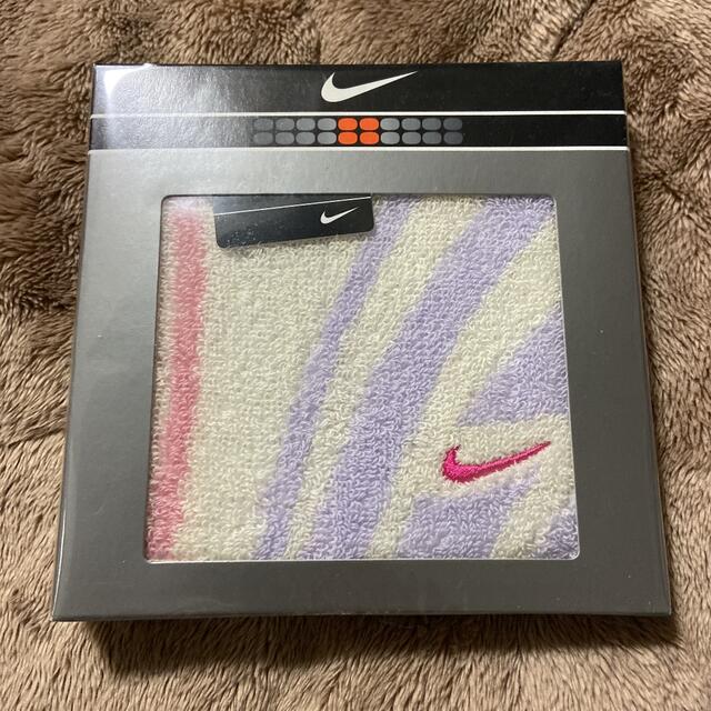 NIKE(ナイキ)のNIKE タオルハンカチ レディースのファッション小物(ハンカチ)の商品写真