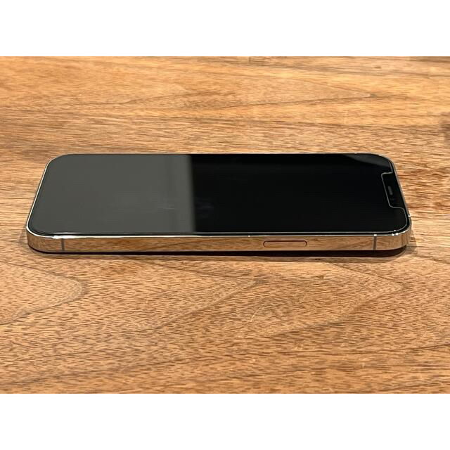 Apple(アップル)のiPhone 12 Pro Max 512GB シルバーSIMフリー スマホ/家電/カメラのスマートフォン/携帯電話(スマートフォン本体)の商品写真