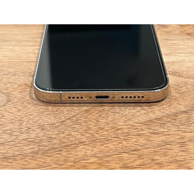 Apple(アップル)のiPhone 12 Pro Max 512GB シルバーSIMフリー スマホ/家電/カメラのスマートフォン/携帯電話(スマートフォン本体)の商品写真