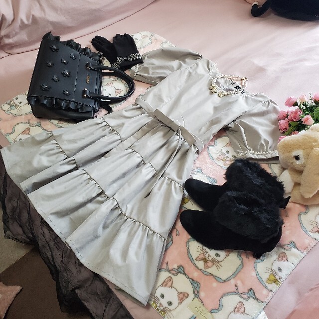 evelyn(エブリン)の♡evelynエブリン♡パール装飾フリルワンピース♡ レディースのワンピース(ミニワンピース)の商品写真