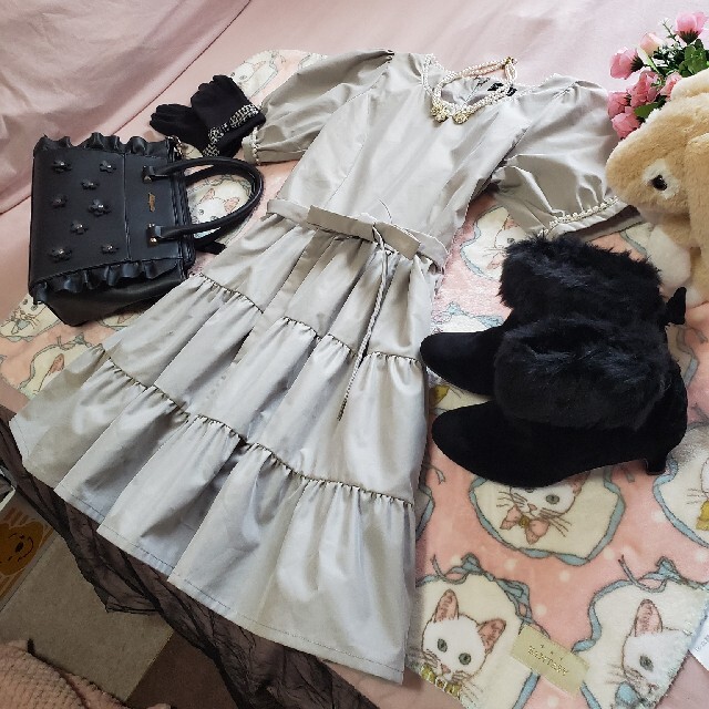 evelyn(エブリン)の♡evelynエブリン♡パール装飾フリルワンピース♡ レディースのワンピース(ミニワンピース)の商品写真