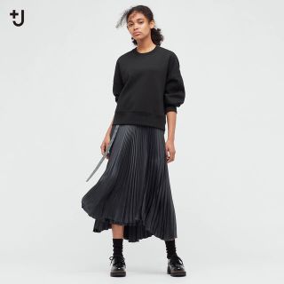 ユニクロ(UNIQLO)のユニクロ +J ジルサンダー プリーツラップロングスカート ダークグレー 70 (ロングスカート)