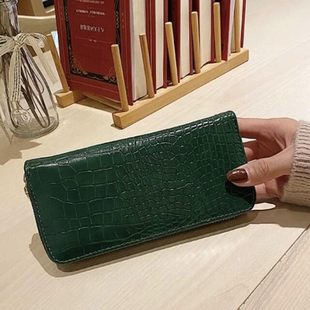 最高の品質 クロコダイル調型押し長財布 ブラック ウォレット メンズ