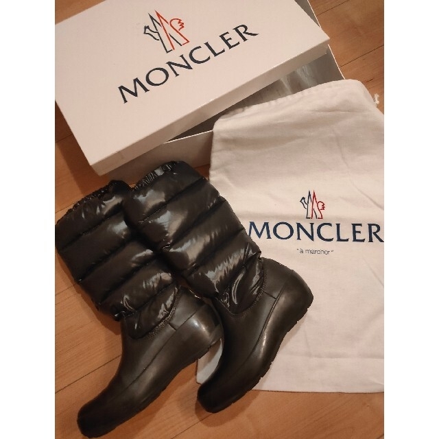 MONCLER 美品ダウンブーツレディース