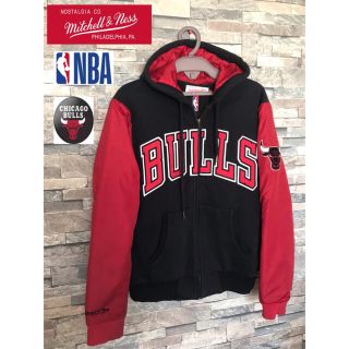 ミッチェルアンドネス(Mitchell & Ness)のブルズ　パーカー　ジャンパー(パーカー)