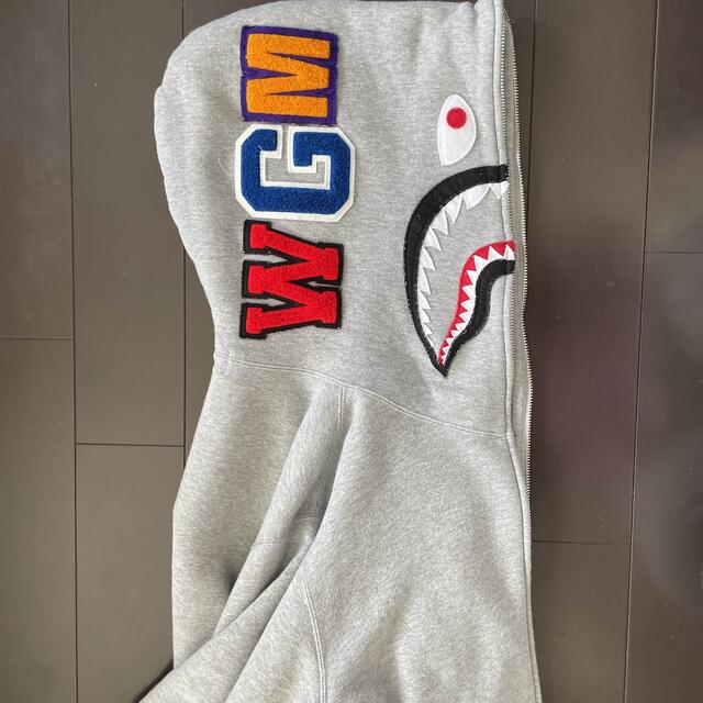 A BATHING APE(アベイシングエイプ)のBape shark hoodie メンズのトップス(パーカー)の商品写真