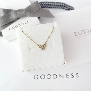 ブルーム(BLOOM)のBLOOM　ブルーム　K18YG　ダイヤモンド　リボンモチーフ　ネックレス(ネックレス)