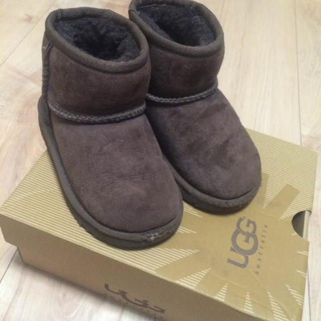 UGG(アグ)の断捨離夫婦様専用出品です。ugg キッズ 15cm キッズ/ベビー/マタニティのキッズ靴/シューズ(15cm~)(ブーツ)の商品写真