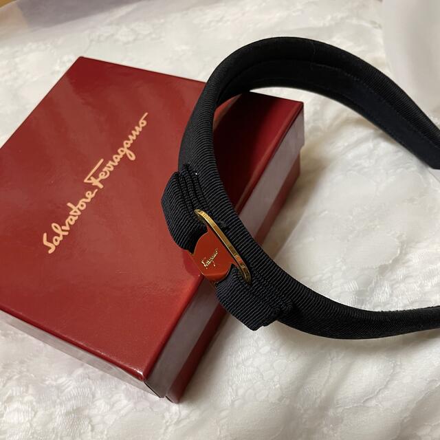 Ferragamo カチューシャ 箱、袋あり