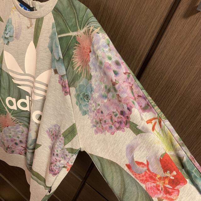 adidas - adidas originals アディダス ファーム トレーナー紫陽花柄