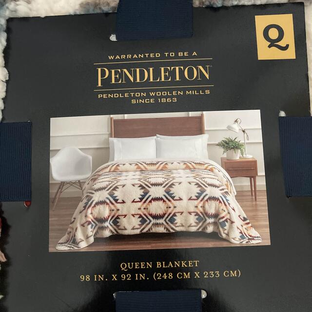 PENDLETON(ペンドルトン)のペンドルトンもこもこブランケットPENDLETONクイーン ホワイト系 毛布  インテリア/住まい/日用品の寝具(毛布)の商品写真