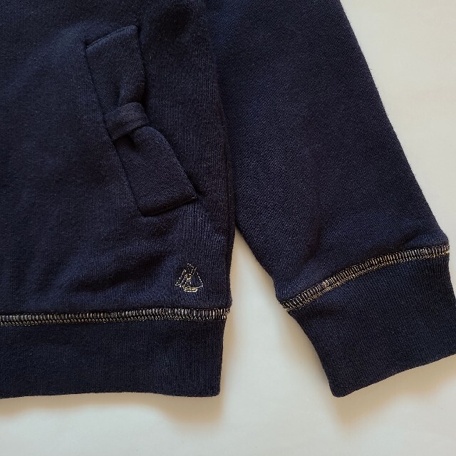 PETIT BATEAU(プチバトー)のPETIT BATEAU プチバトー パーカー アウター 5a 95 100 キッズ/ベビー/マタニティのキッズ服女の子用(90cm~)(ジャケット/上着)の商品写真