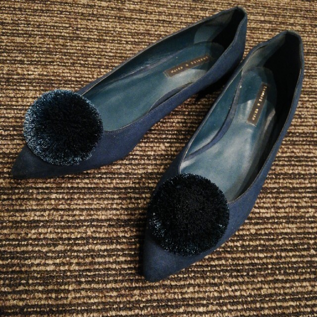 Charles and Keith size 37