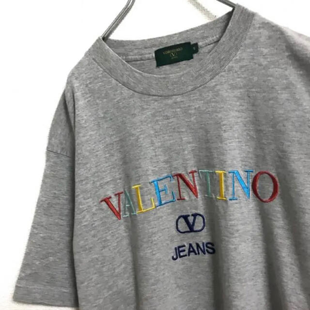 VALENTINO - 値下げ VALENTINO 刺繍 Tシャツの通販 by ぷよ's VALENTINO - 値下げ VALENTINO 刺繍 Tシャツの通販 by ぷよ's