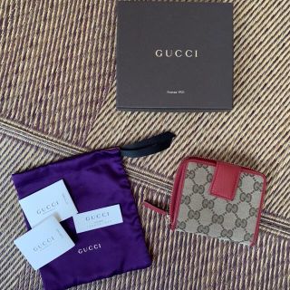 グッチ(Gucci)のGUCCI 財布　折りたたみ　2つ折り(財布)