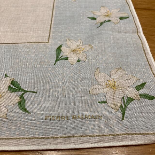 Pierre Balmain(ピエールバルマン)のピエールバルマンPIERRE BALMAIN 大判ハンカチ レディースのファッション小物(ハンカチ)の商品写真