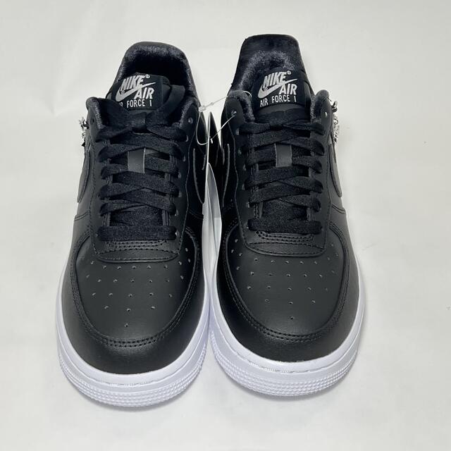 【新品】24㎝　NIKE WMNS AIRFORCE1 ブラックペンダント