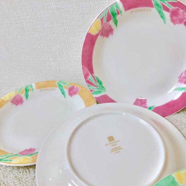 GIVENCHY - GIVENCHY 新品ジバンシージバンシイケーキプレート GIVENCHY - GIVENCHY 新品ジバンシージバンシイケーキプレート