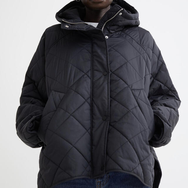 H&M(エイチアンドエム)のH&M キルティングジャケット　サイズ　Ｍ レディースのジャケット/アウター(ダウンジャケット)の商品写真