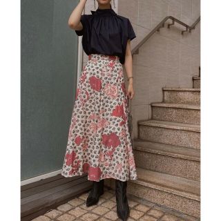 AMERI CHIARA MODEST FLARE SKIRT