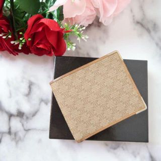 セリーヌ 折り財布 メンズ の通販 100点以上 Celineのメンズを買うならラクマ セリーヌ 折り財布 メンズ の通販 100点以上 Celineのメンズを買うならラクマ