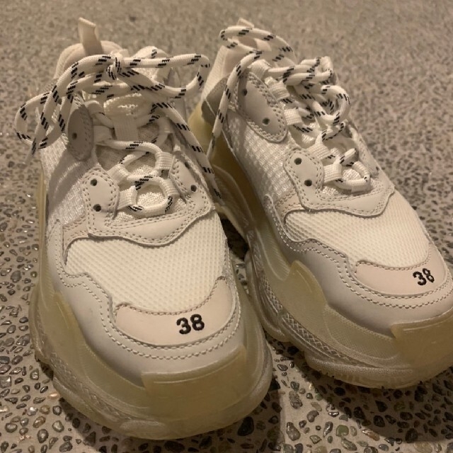 BALENCIAGA　トリプルS クリアソールホワイト